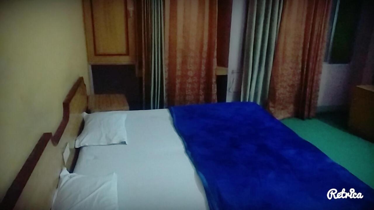 New Crown Hotel إندور المظهر الخارجي الصورة