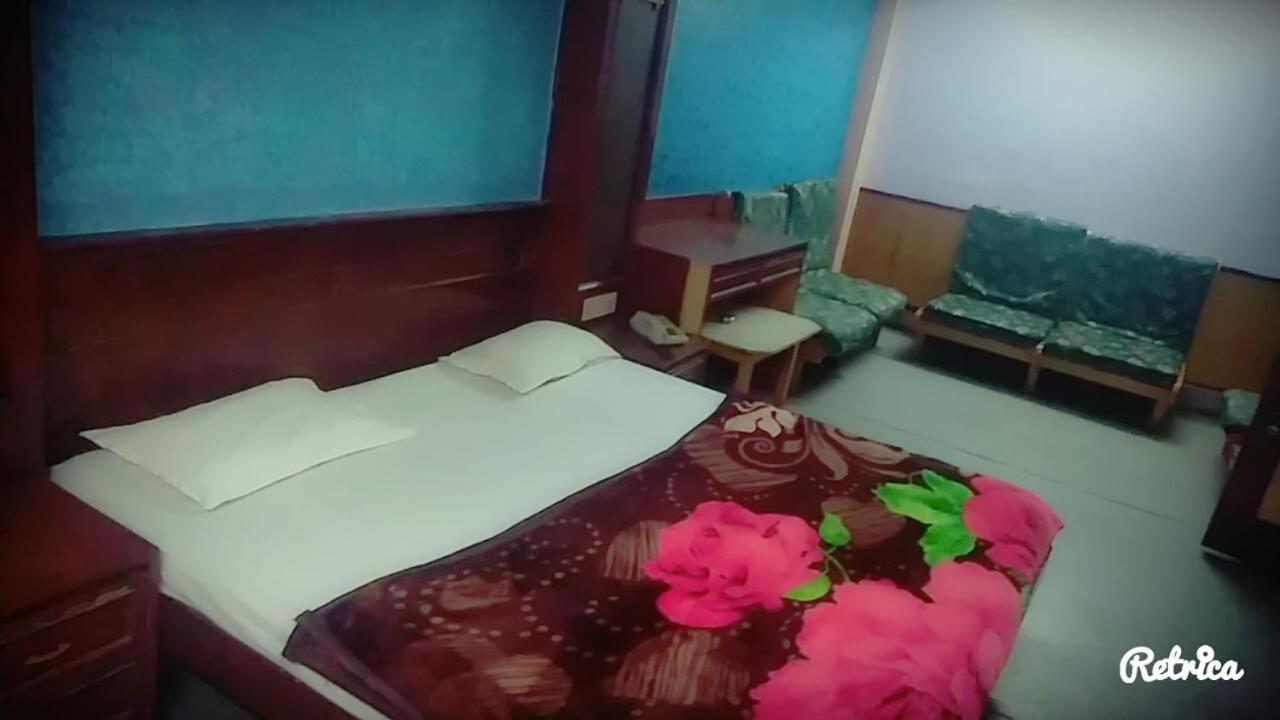New Crown Hotel إندور المظهر الخارجي الصورة