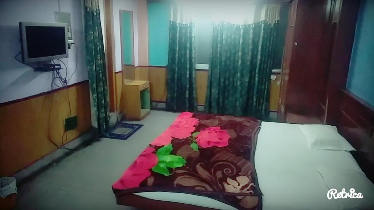 New Crown Hotel إندور المظهر الخارجي الصورة