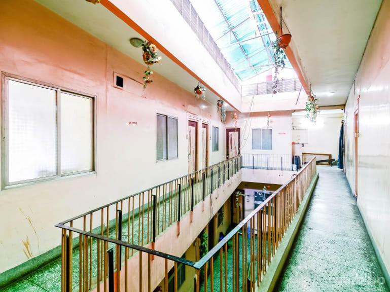 New Crown Hotel إندور المظهر الخارجي الصورة